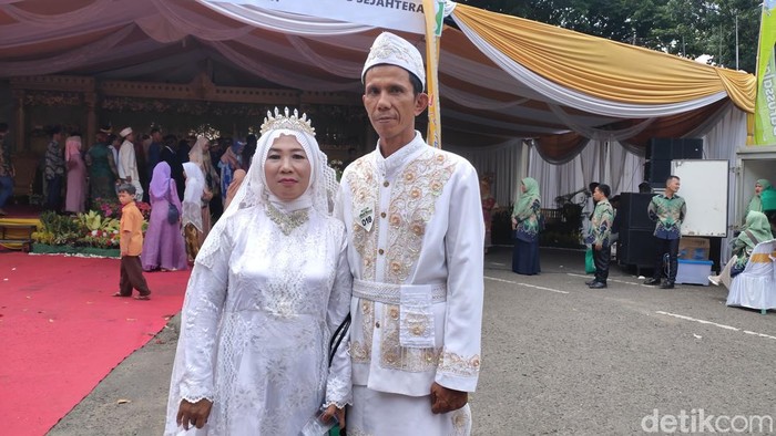Abdullah dan Syafiah, peserta nikah massal di Palembang.
