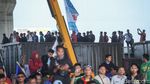 Aksi Buruh Cikarang Paksa Masuk Tol, Tak Terima UMK 2,50%