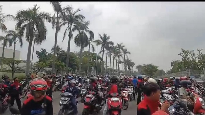 Aksi mogok nasional buruh dimulai hari ini