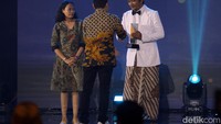 Komunitas ini mendapat anugerah penghargaan untuk Kategori Pelestarian Sejarah dan Cagar Budaya. Komunitas ini dianggap telah banyak berkontribusi merawat cagar budaya hingga menginisiasi kegiatan yang berkaitan dengan pelestarian sejarah di Kota Pahlawan.