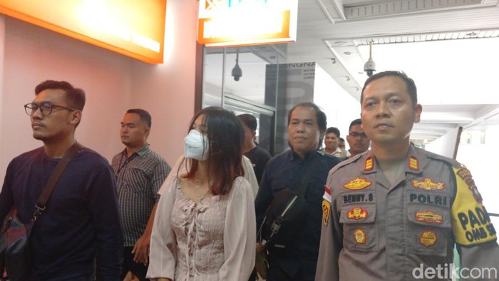 BLP (18), selingkuhan Ahmad Yuda, pembunuh istri di Batam. (Alamudin Hamapu/detikSumut)