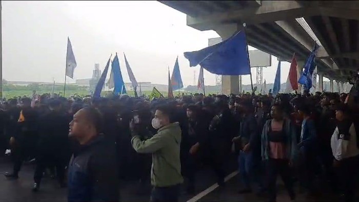 Demo buruh di Bekasi