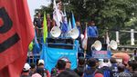Long March Buruh ke Gedung Sate, Jalur Cimahi-Bandung Padat!