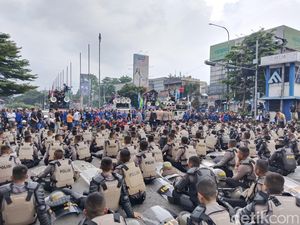 Jabar Hari Ini: UMK Jabar 2024 Ditetapkan