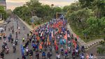 Aksi Demo Buruh Membuat Jalanan di Kota Surabaya Padat Merayap