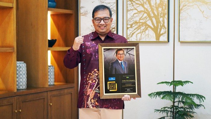 Direktur Keuangan dan Perencanaan Strategis Pegadaian Raih CFO Award 2023