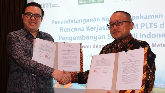 Dua Perusahaan Ini Kembangkan PLTS dan SPKLU PT Haleyora Power bersinergi dengan PT Utomodeck Metal Works. Kerjasama ini terkait PLTS dan Pengembangan SPKLU di Indonesia.