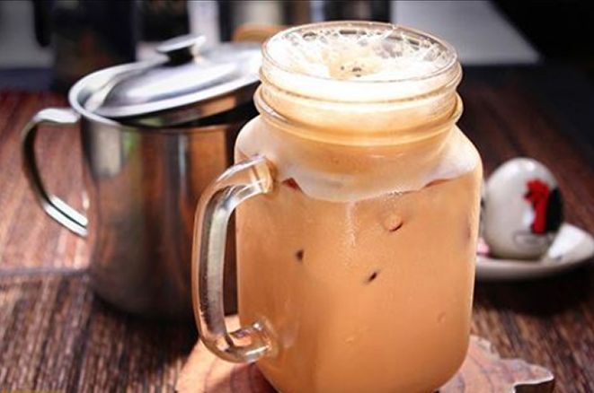 Slurrp! 5 Es Teh Tarik yang Segar Harum Ada di Kopitiam Ini