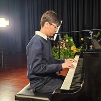 Alric diketahui merupakan anak ketiga Wulan Guritno. Memiliki wajah blasteran, Alric ialah anak hasil pernikahan Wulan dengan mantan suaminya, Adilla Dimitri. Foto: Instagram/@wlanguritno