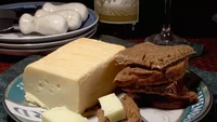 Keju Limburger telah diproduksi sejak masa pemerintahan Duchy of Limburg di Belgia. Aroma keju ini disebut mirip seperti ketiak yang berkeringat. Foto: Treehugger