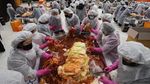 Kuil di Korea Selatan Bagi-bagi Paket Kimchi untuk Persiapan Musim Dingin