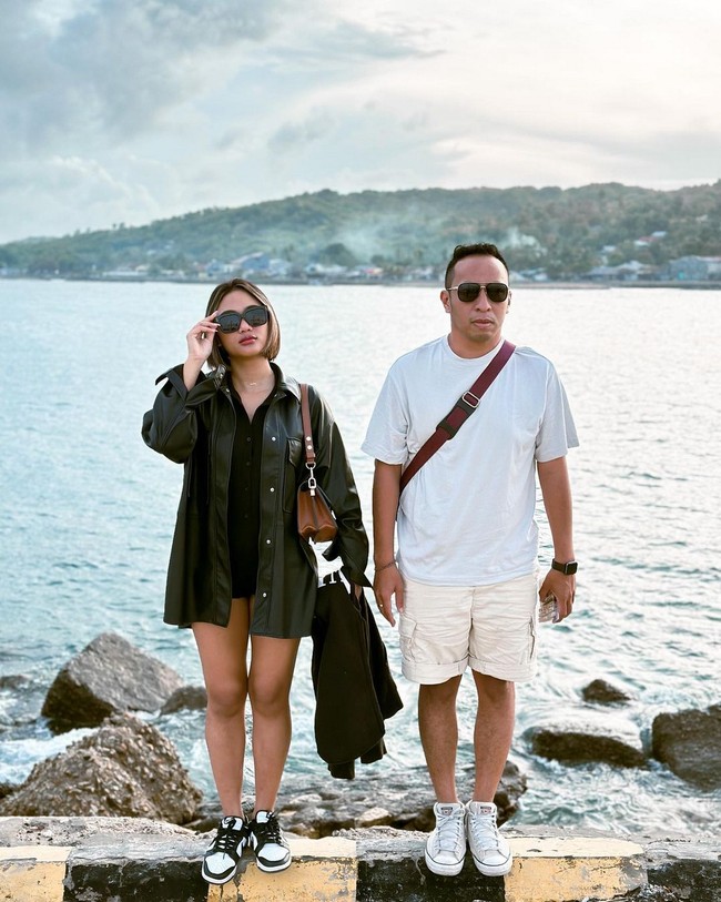 Marion Jola diketahui mengumumkan hubungan mereka secara resmi pada 14 Februari 2021, bertepatan dengan Hari Valentine. Foto: Instagram/@lalamarionmj