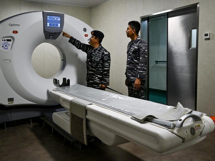 Mengintip Fasilitas Medis di KRI Radjiman Wedyodiningrat