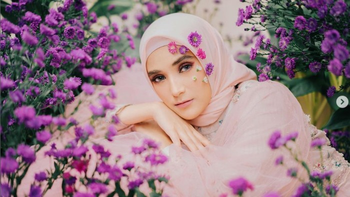 Nadya Mustika