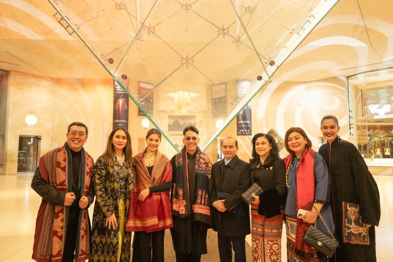 Pameran Selimut Nusantara di Museum Louvre Pameran Selimut Nusantara di Museum Louvre