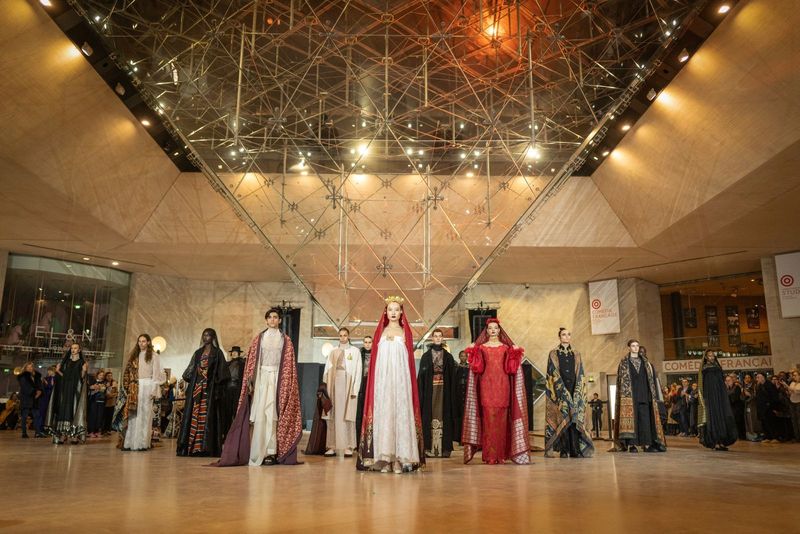 Pameran Selimut Nusantara di Museum Louvre Pameran Selimut Nusantara di Museum Louvre