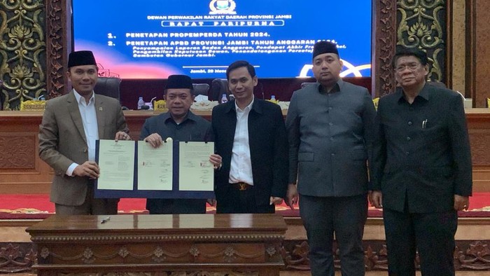 Pengesahan APBD Provinsi Jambi 2024.