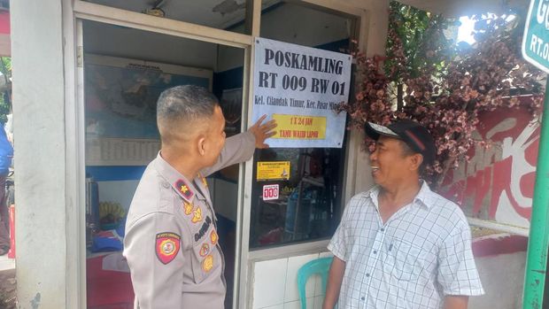 Polsek Pasar Minggu meminta warga melakukan Siskamling tak cuma malam hari tetapi juga siang hari