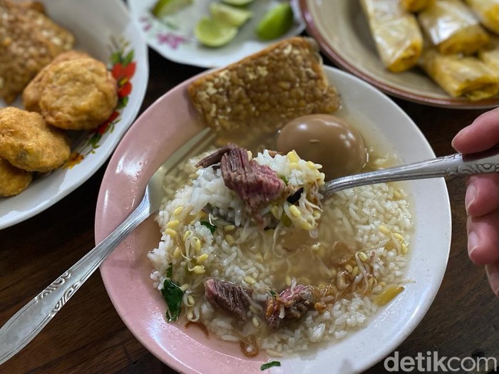 Soto Bu Harini di Pasar Gede Solo, Jawa Tengah