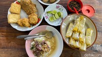 Warung ini menawarkan soto daging berkuah bening. Selain itu, ada juga menu kare ayam, asem-asem, hingga sop ayam. Foto: detikFood/Yenny Mustika Sari