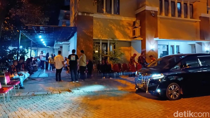 Suasana di rumah duka Kodrat Shah di Deli Serdang