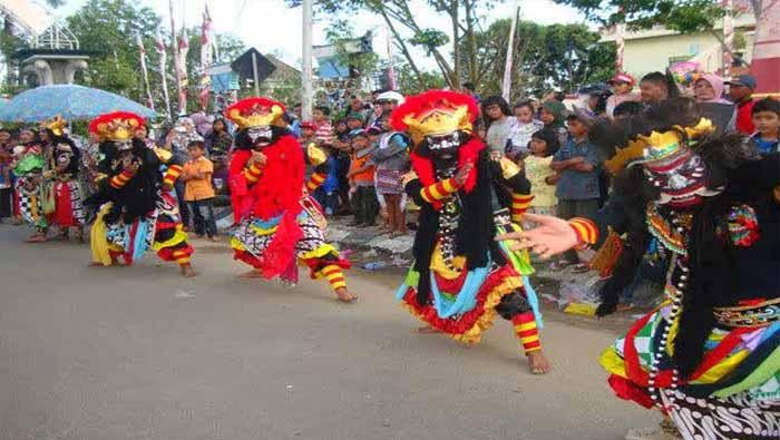 Tari Jaranan Buto Banyuwangi.