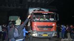 Tertahan 10 Jam, Truk di Kawasan MM2100 Cikarang Mulai Melintas