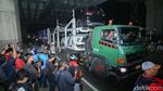 Tertahan 10 Jam, Truk di Kawasan MM2100 Cikarang Mulai Melintas