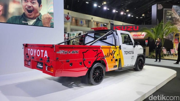 Toyota Hilux Champ di Thailand.