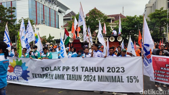 Umk 2024 Se Jateng Disahkan Buruh Demo Minta Revisi 3386