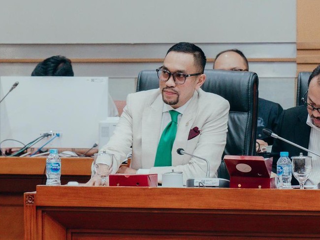 Desakan agar Pelaku di Grup Facebook Fantasi Sedarah Segera Dibekuk