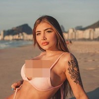 Tuduhan bahwa Neymar mengirim pesan pada model seksi sampai saat ini belum dikonfirmasi. Tapi hal tersebut bukan pertama kalinya terjadi pada mantan pemain PSG itu. Selama berpacaran dengan Bruna Biancardi, ia sudah beberapa kali dilaporkan berselingkuh. Bruna sendiri diketahui baru melahirkan anak mereka. Foto: Dok. Instagam Aline Farias