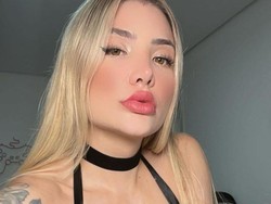 8 Foto Model OnlyFans yang Diduga Bikin Neymar Putus dari Pacar