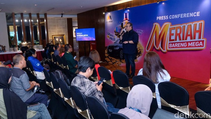 Asyik! Ikut Meriah Bareng Mega Bisa Dapat Grand Prize BMW Sport PT Bank Mega Tbk (Bank Mega) kembali menggelar program Meriah Bareng Mega bagi nasabah. Menariknya, nasabah bisa mendapat grand prize satu unit BMW 520i M Sport, lho.