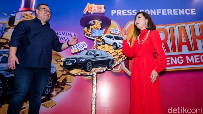PT Bank Mega Tbk (Bank Mega) kembali menggelar program Meriah Bareng Mega bagi nasabah. Menariknya, nasabah bisa mendapat grand prize satu unit BMW 520i M Sport, lho.