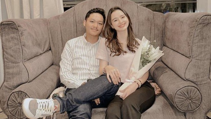 Azriel Hermansyah dan Sarah Menzel