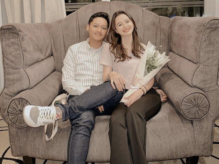 Azriel Hermansyah dan Sarah Menzel