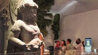 Dalam pameran ini hanya beberapa benda s saja yang boleh diambil gambarnya seperti Arca.