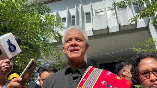 Capres nomor urut 3, Ganjar Pranowo, di Sinode Gereja, Kupang, NTT, Jumat (1/12/2023).