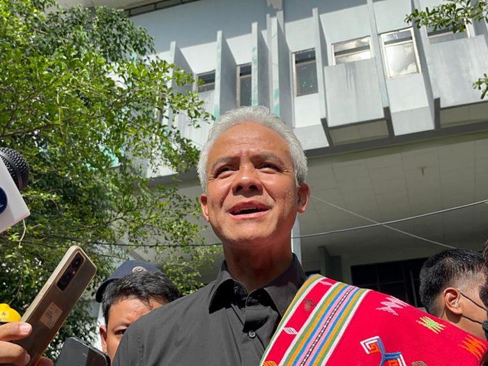 Capres nomor urut 3, Ganjar Pranowo, di Sinode Gereja, Kupang, NTT, Jumat (1/12/2023).