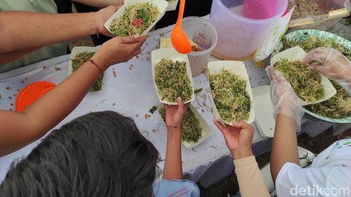 Festival bulung serangkaian Serangan Festival di Lapangan I Wayan Bulit, Kelurahan Serangan, Kota Denpasar, Jumat (1/12/2023). (I Wayan Sui Suadnyana/detikBali)