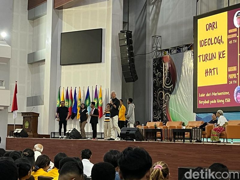 Ganjar Pranowo di Universitas Nusa Cendana, Kupang. (Anggi/detikcom)