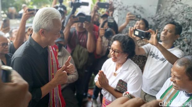 Ganjar Pranowo saat tiba di gedung Sinode GMIT di Kupang, NTT.