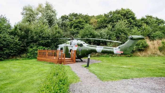 Helikopter di Inggris disulap jadi Airbnb, tertarik mencoba?