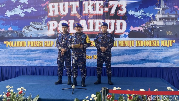 Kabaharkam Polri Komjen Fadil Imran di HUT ke-73 Polairud