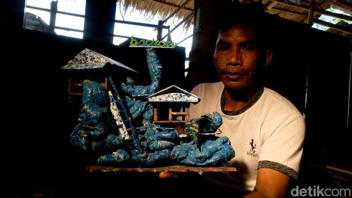 Keren! Warga Likupang Sulap Sampah Jadi Suvenir Bernilai Jual Keren! Warga Likupang Sulap Sampah Jadi Suvenir Bernilai Jual