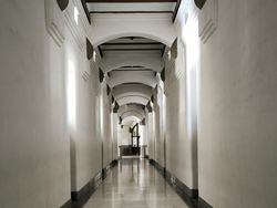 Klasiknya Lawang Sewu Melalui Bidikan Xiaomi 13T Leica Kamera