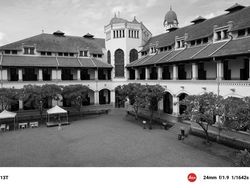 Klasiknya Lawang Sewu Melalui Bidikan Xiaomi 13T Leica Kamera