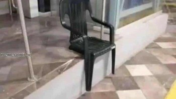 Pernah lihat kursi duduk? Foto: X/Twitter/convomf