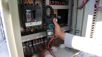 Waingapu masuk ke dalam proyek 9 dari 17 titik proyek Palapa Ring. Proyek 9 tersebut meliputi Waingapu, Sabu, Baa dan Kupang. Waingapu dan Kupang merupakan Kota Interkoneksi, sementara Sabu dan Baa merupakan Kota Layanan atau titik akses fiber optik.   